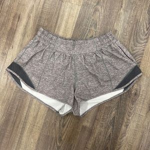 Lululemon hotty hot low rise lined 2.5” short 8 reg